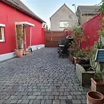 Schönste Lage am Rhein in unmittelbarer Stadtnähe, B&B