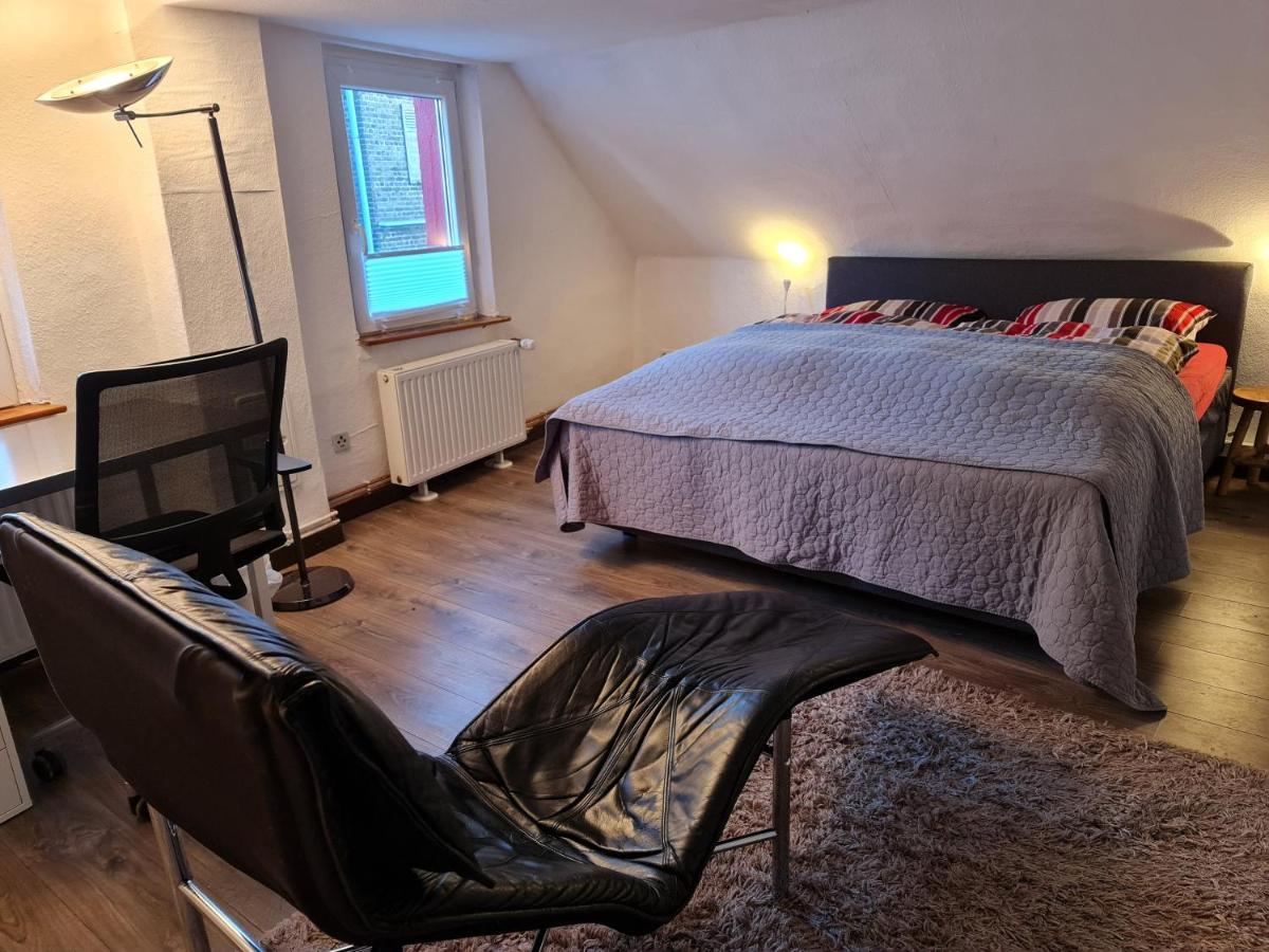 Frühstückspension Schönste Lage Am Rhein In Unmittelbarer Stadtnähe, Köln